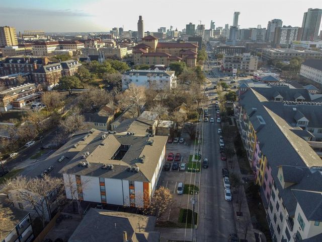 2803 Hemphill PARK B-201, Austin, TX 78705