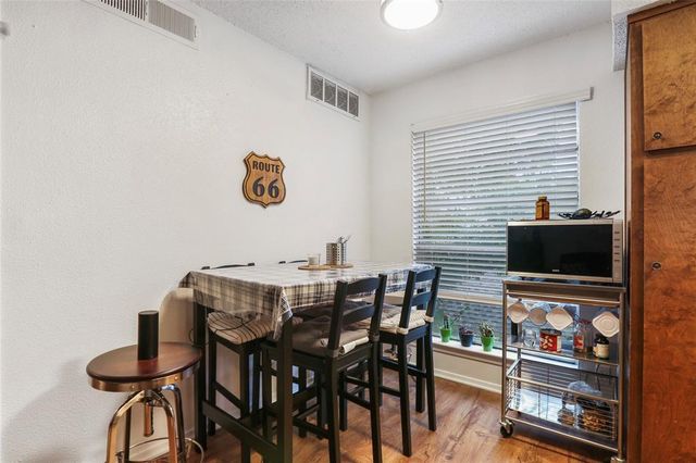 2803 Hemphill PARK B-201, Austin, TX 78705