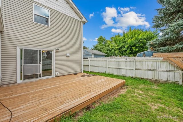 122 S Edison Avenue, Elgin, IL 60123