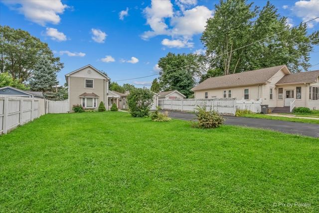 122 S Edison Avenue, Elgin, IL 60123