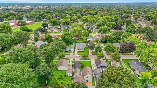 122 S Edison Avenue, Elgin, IL 60123