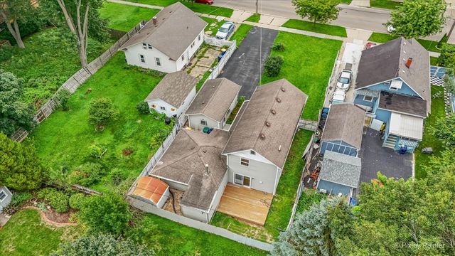 122 S Edison Avenue, Elgin, IL 60123