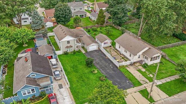 122 S Edison Avenue, Elgin, IL 60123