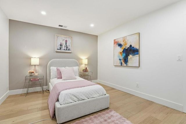 3109 Maddux Drive, Palo Alto, CA 94303