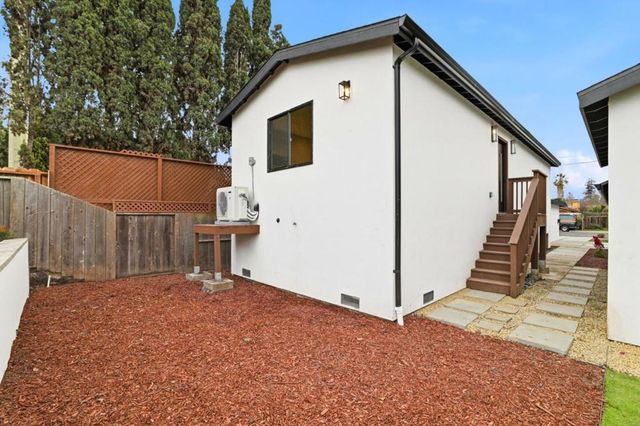 3109 Maddux Drive, Palo Alto, CA 94303