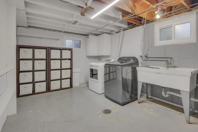 736 Cottonwood Drive, Dyer, IN 46311