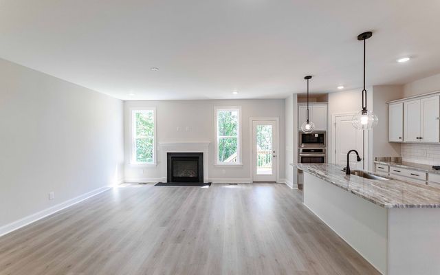 884 Joe Miller Drive, Hendersonville, TN 37075