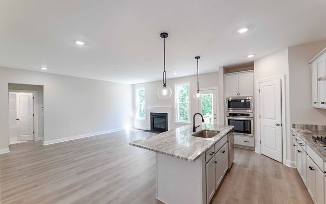 884 Joe Miller Drive, Hendersonville, TN 37075