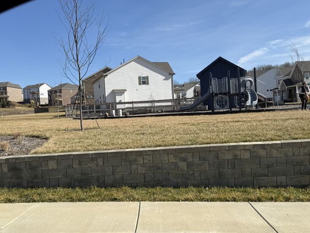 884 Joe Miller Drive, Hendersonville, TN 37075