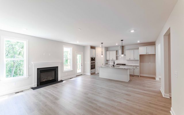 884 Joe Miller Drive, Hendersonville, TN 37075