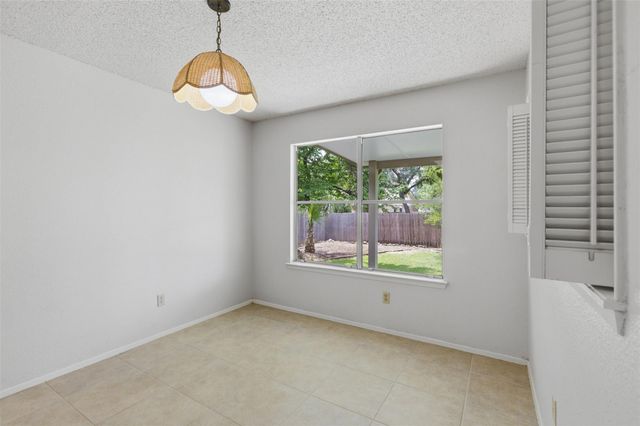 5305 Wolf RUN, Austin, TX 78749