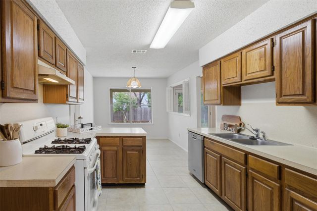 5305 Wolf RUN, Austin, TX 78749