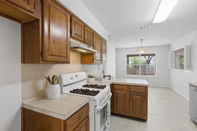 5305 Wolf RUN, Austin, TX 78749