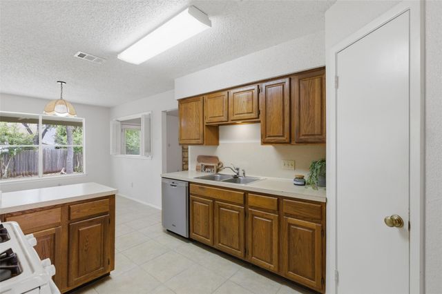 5305 Wolf RUN, Austin, TX 78749