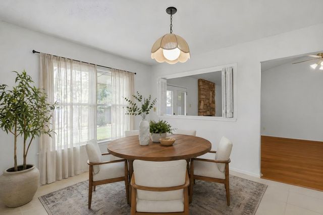 5305 Wolf RUN, Austin, TX 78749