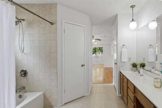 5305 Wolf RUN, Austin, TX 78749