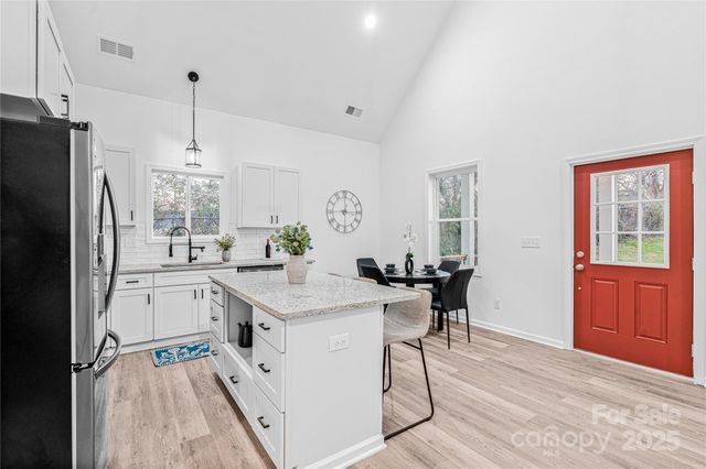 510 N Mulberry Street, Cherryville, NC 28201