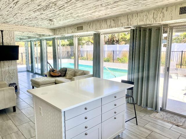 307 ORANGEWOOD LANE, Largo, FL 33770