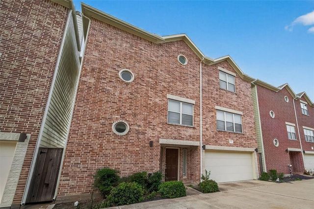 11504 Main Pine Drive, Houston, TX 77025