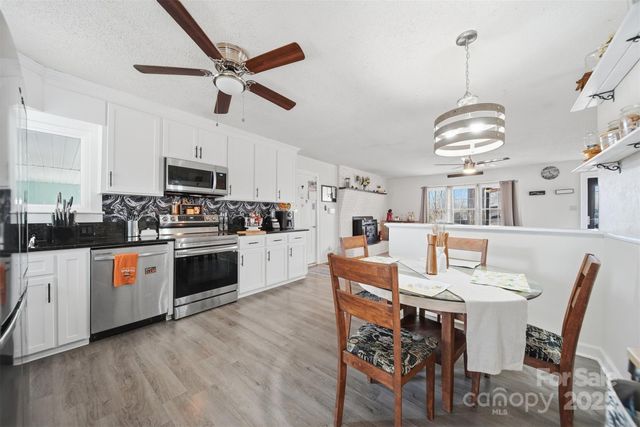 74 7th Street NW, Taylorsville, NC 28681