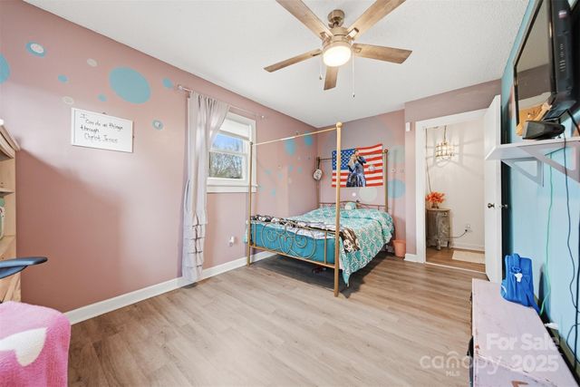 74 7th Street NW, Taylorsville, NC 28681