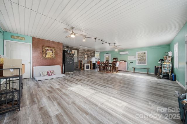 74 7th Street NW, Taylorsville, NC 28681