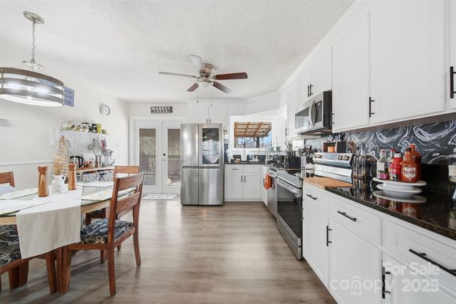 74 7th Street NW, Taylorsville, NC 28681