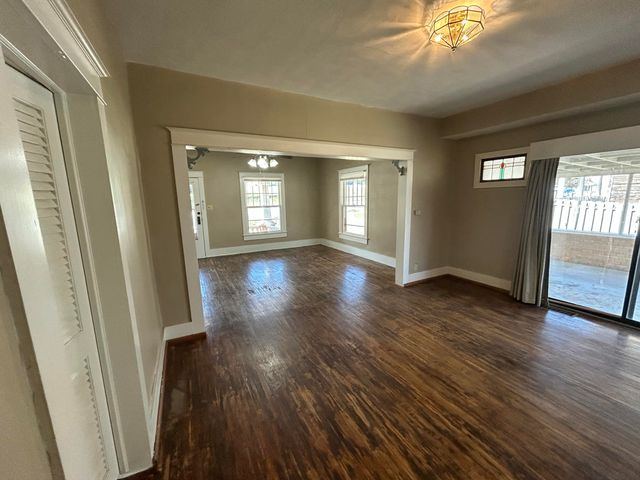 404 South Street, Stockton, MO 65785