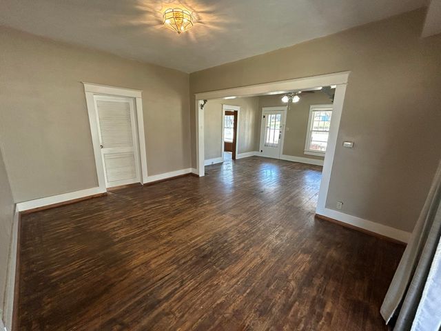 404 South Street, Stockton, MO 65785