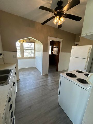 404 South Street, Stockton, MO 65785