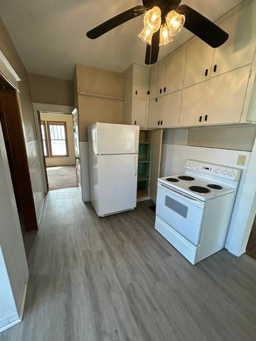 404 South Street, Stockton, MO 65785