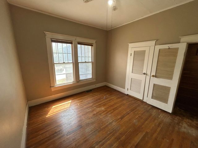 404 South Street, Stockton, MO 65785