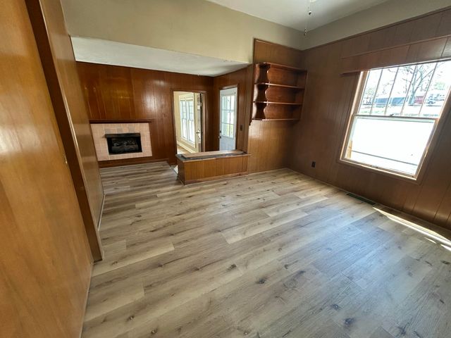 404 South Street, Stockton, MO 65785