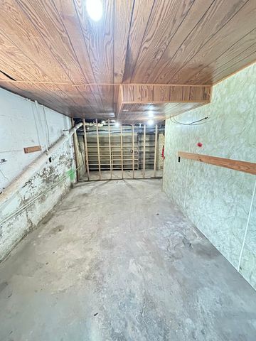 404 South Street, Stockton, MO 65785