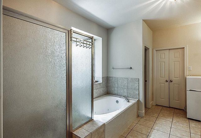 11114 Sherwood Garden Drive, Houston, TX 77043