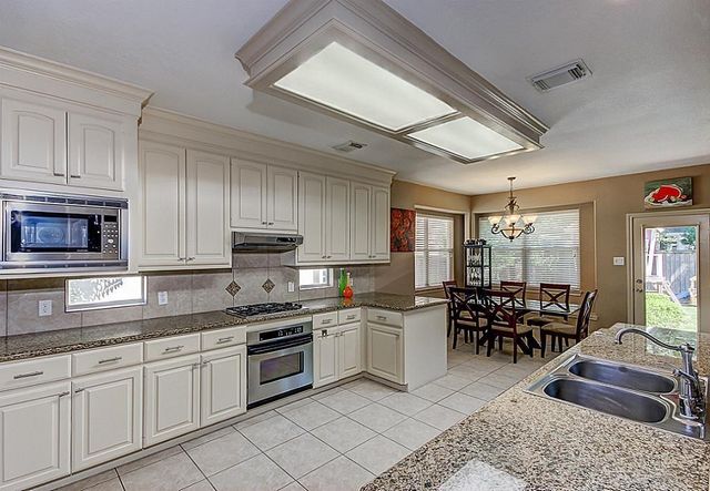 11114 Sherwood Garden Drive, Houston, TX 77043