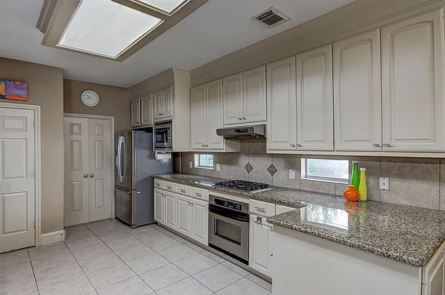 11114 Sherwood Garden Drive, Houston, TX 77043