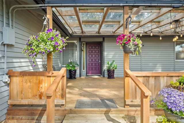 18320 Corliss Avenue N, Shoreline, WA 98133