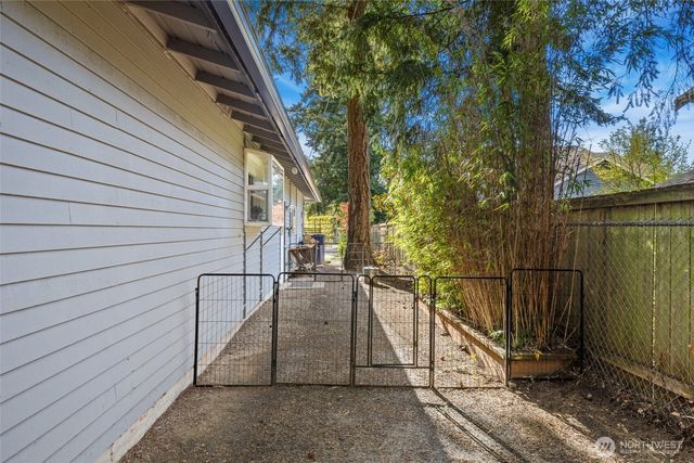 18320 Corliss Avenue N, Shoreline, WA 98133