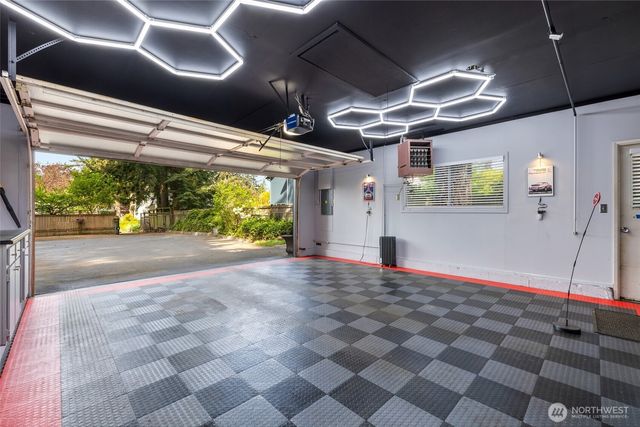 18320 Corliss Avenue N, Shoreline, WA 98133