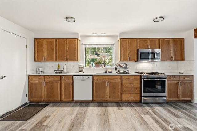 18320 Corliss Avenue N, Shoreline, WA 98133