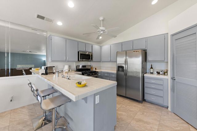 42885 Scirocco Road, Palm Desert, CA 92211