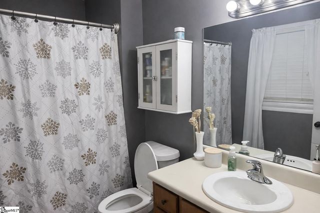 209 Deer Run Court, Spartanburg, SC 29303