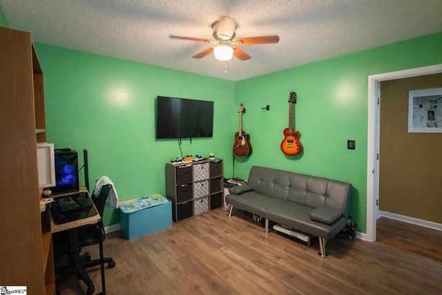 209 Deer Run Court, Spartanburg, SC 29303