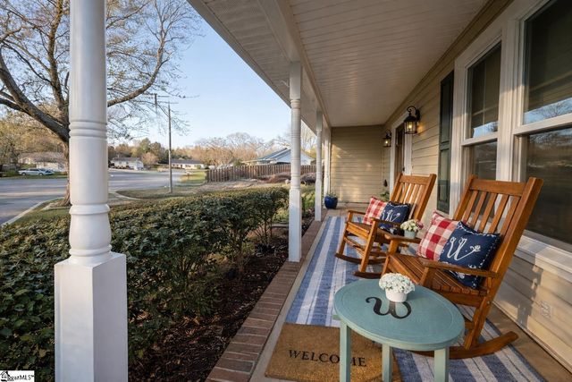 209 Deer Run Court, Spartanburg, SC 29303