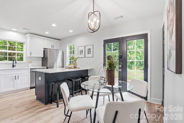7621 Petrea Lane, Charlotte, NC 28227