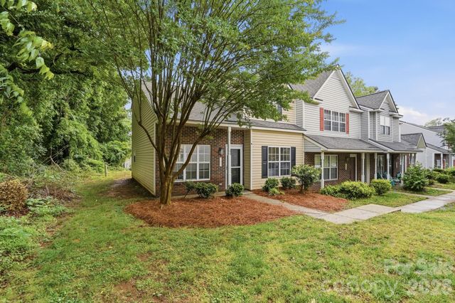 7621 Petrea Lane, Charlotte, NC 28227