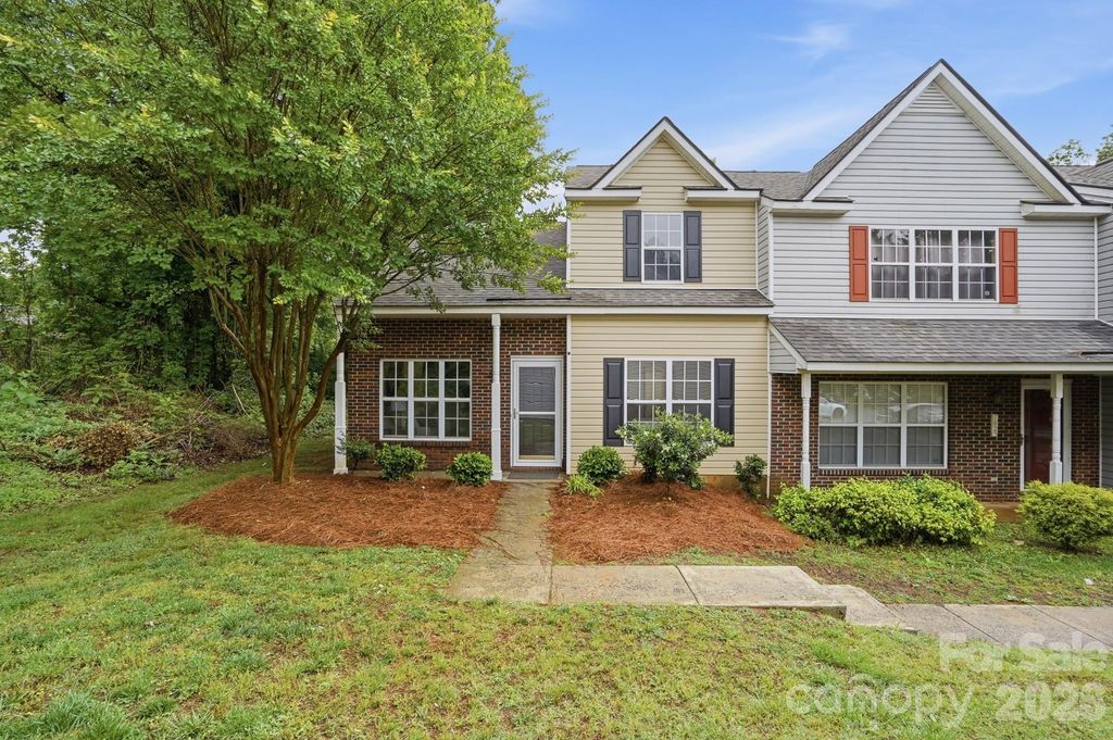 7621 Petrea Lane, Charlotte, NC 28227