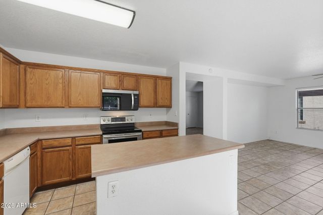 1425 N THUNDERBIRD Avenue, Gilbert, AZ 85234