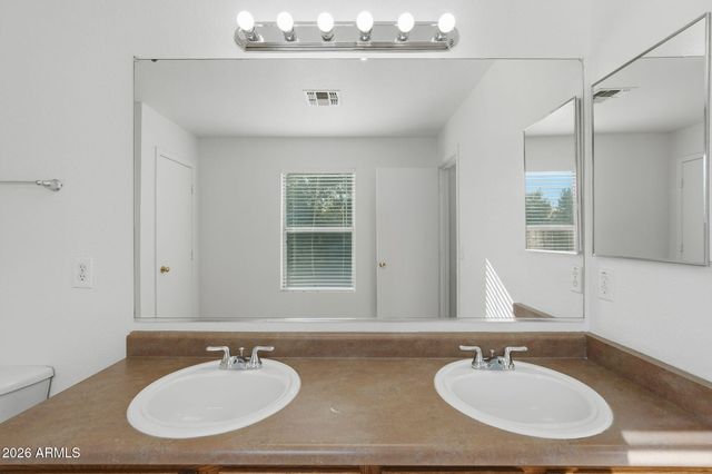 1425 N THUNDERBIRD Avenue, Gilbert, AZ 85234